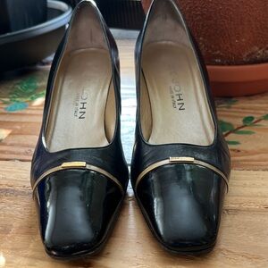 St. John Black and Gold Women's Heels